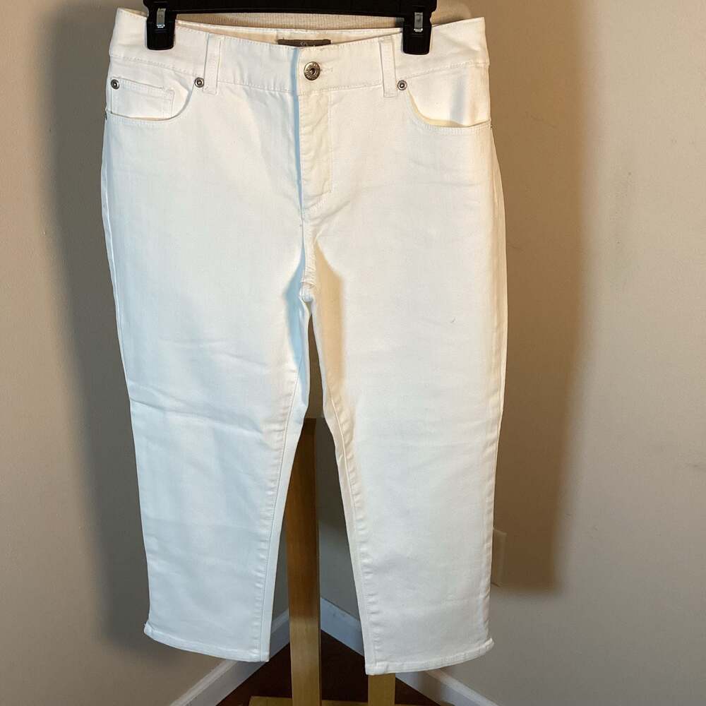 Chico's White Cropped Ankle Pants - Classic Straight Slim